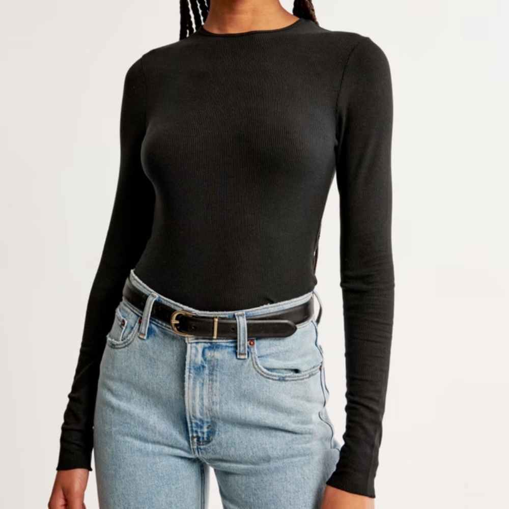 Abercrombie and Fitch ribbed long sleeve tee! Size XS, black.